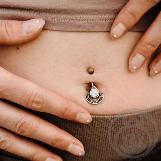 Belly Button Piercing Freya Gold Healing Stone