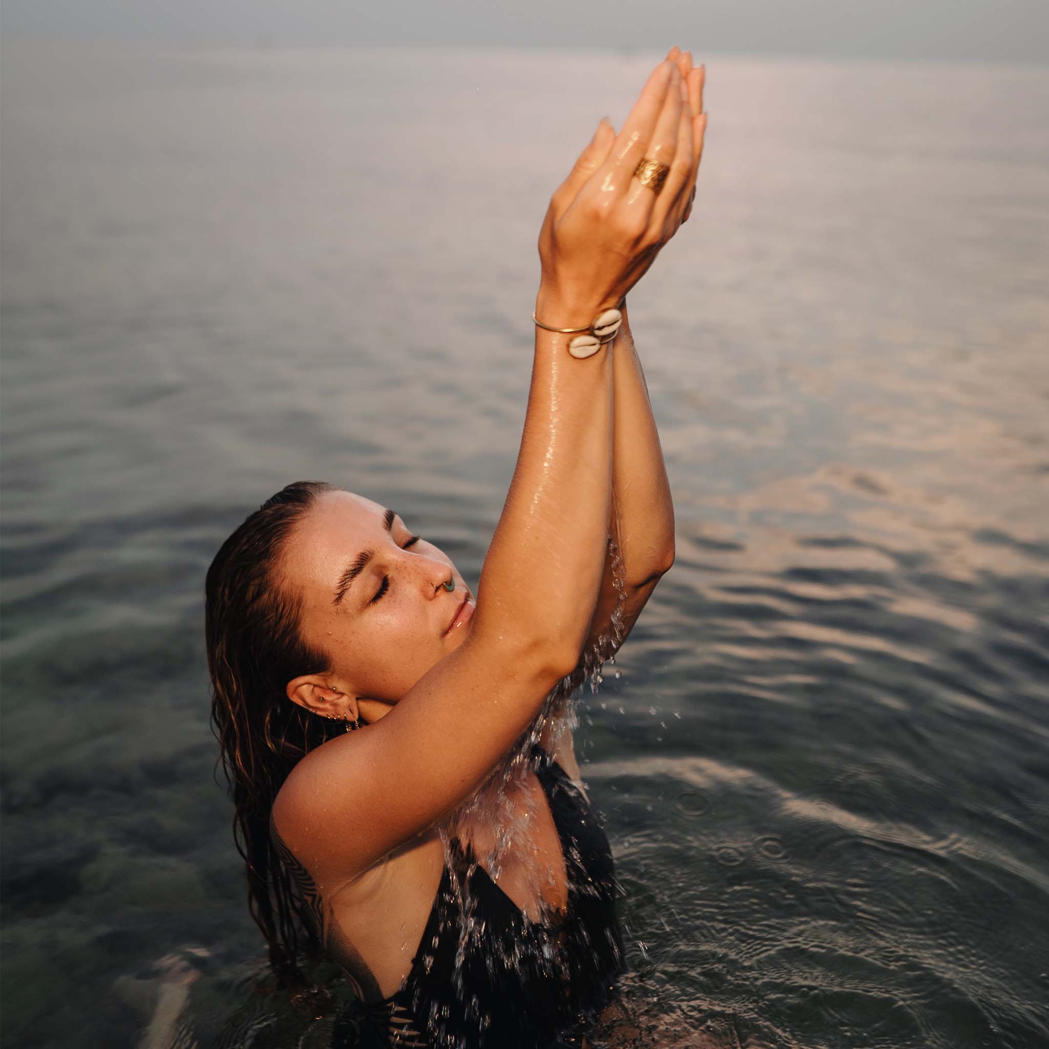 Cowrie Gold/Silver Bangle