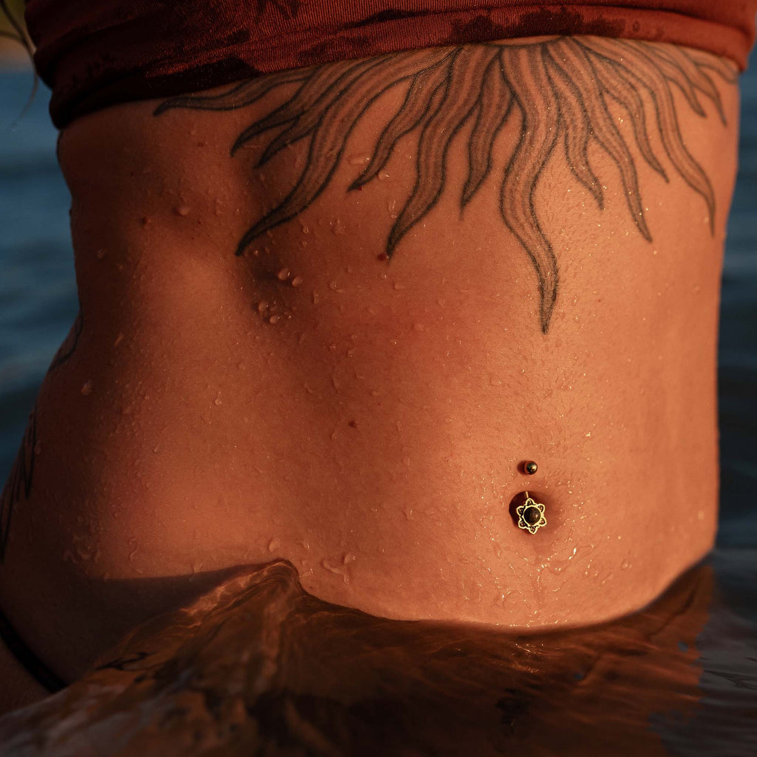 Bauchnabelpiercing Sira