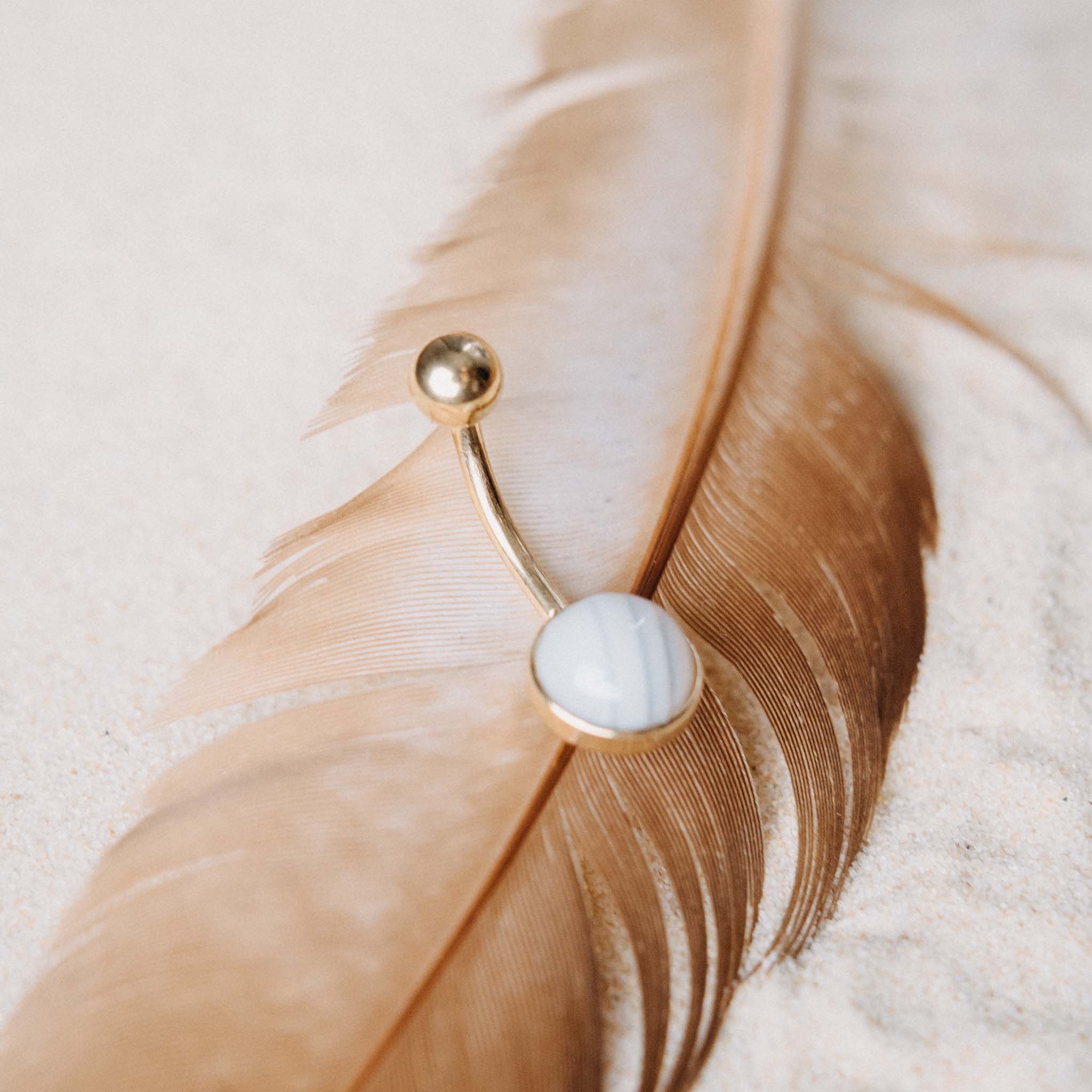 Belly button piercing Ira Agate Gold