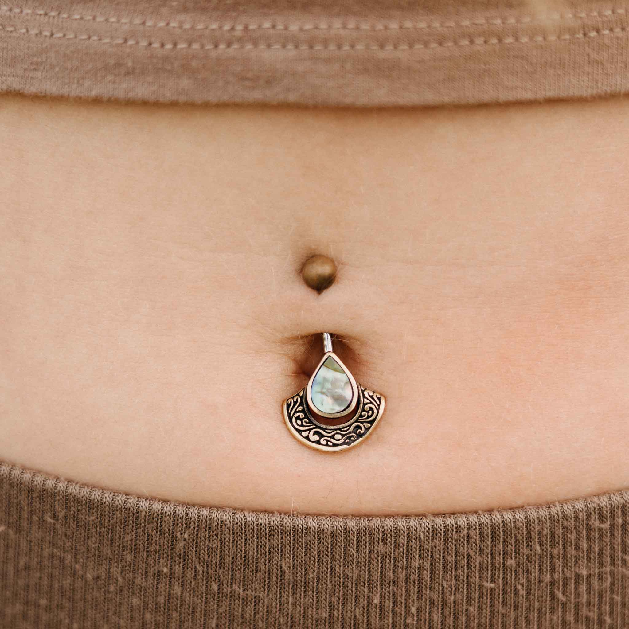 Belly Button Piercing Freya Gold Healing Stone