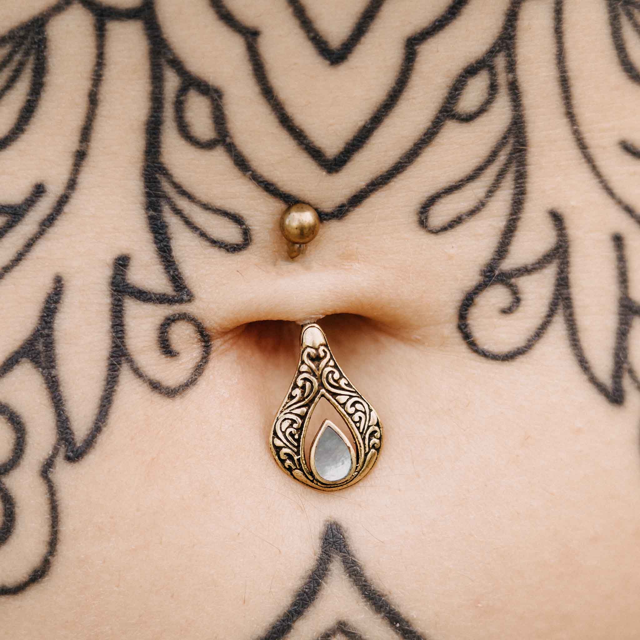 Belly Button Piercing Irmin Gold Healing Stone