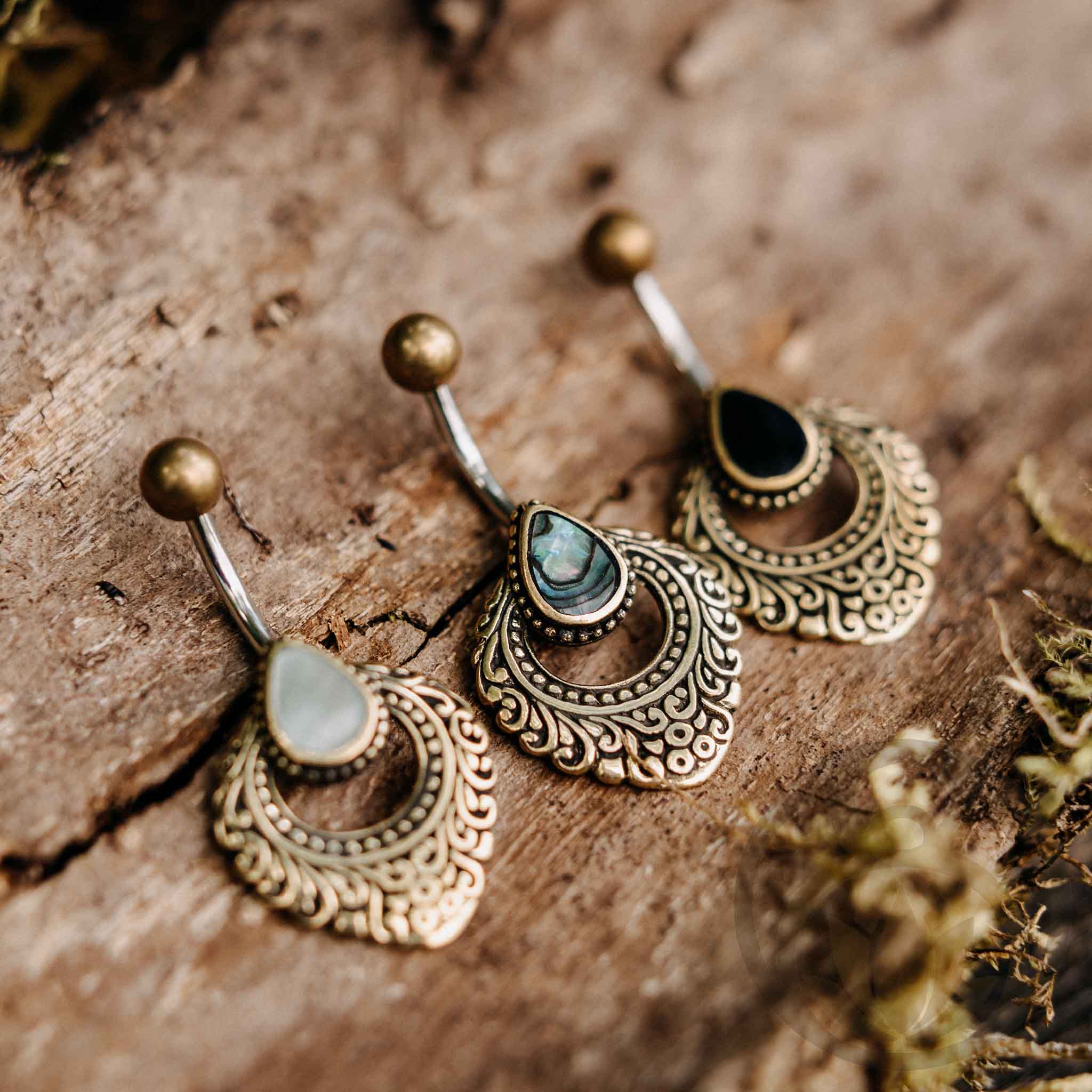 Belly Button Piercing Brynhild Gold Healing Stone