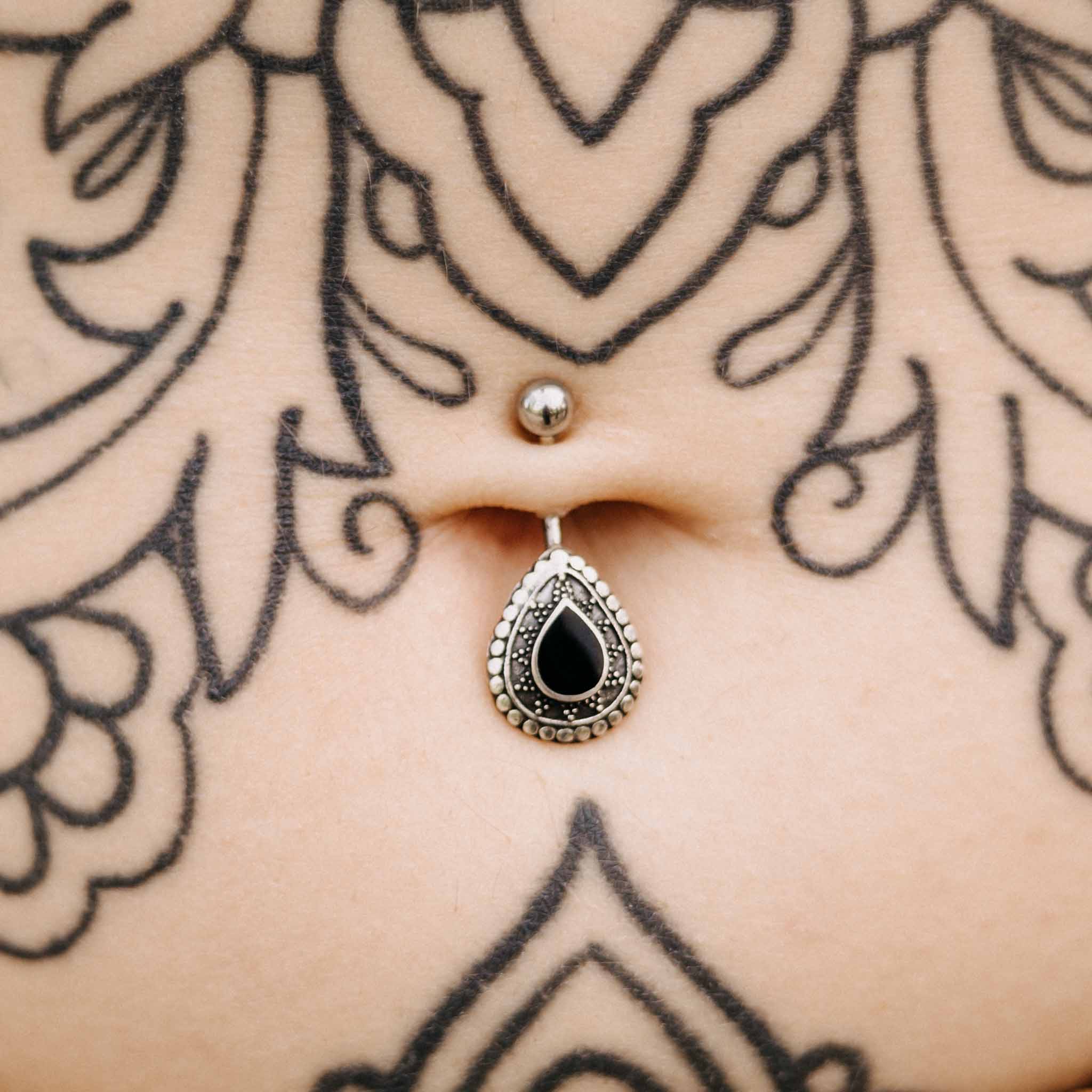 Belly Button Piercing Hödur Gold Healing Stone