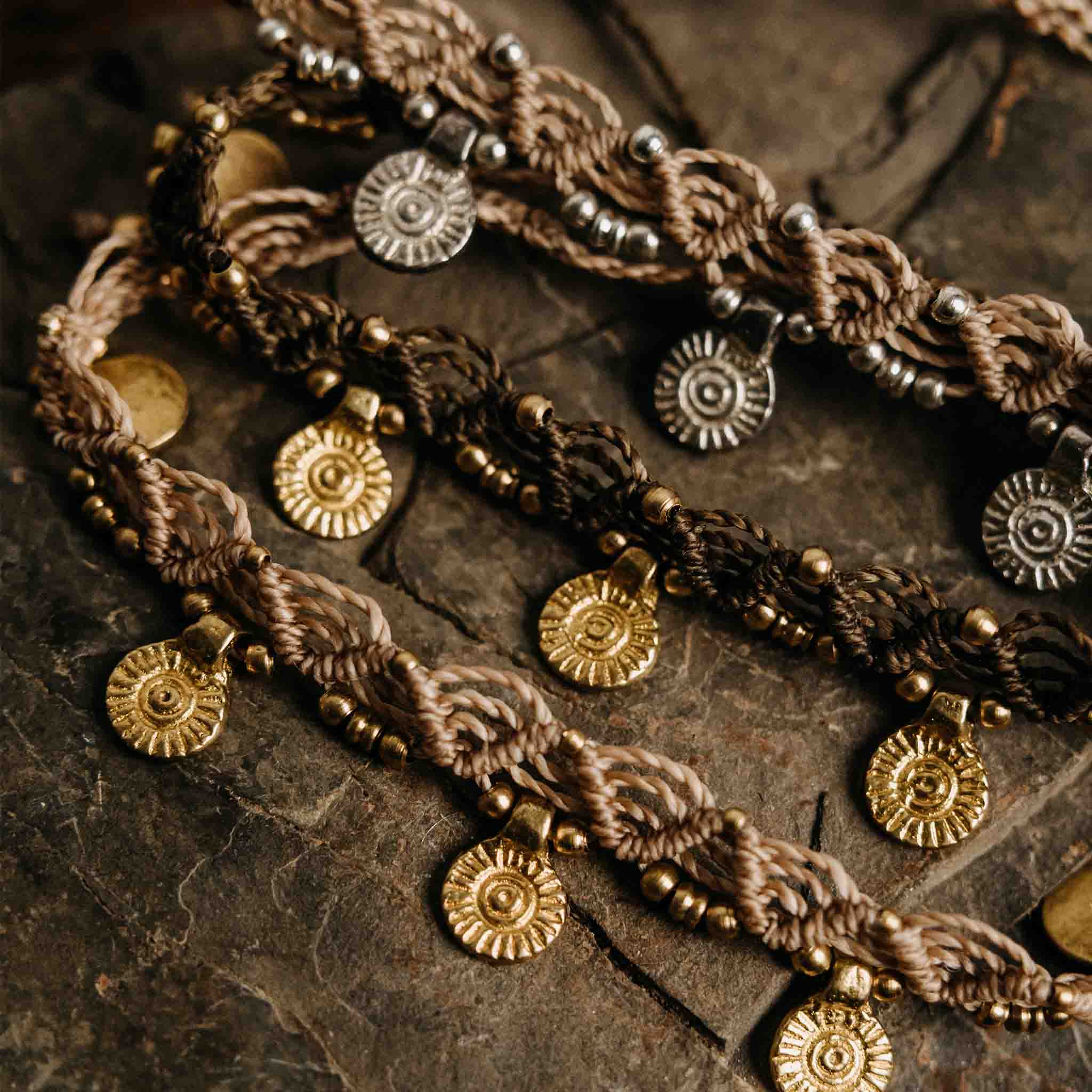 Fußkette Zyphira Gold Braun