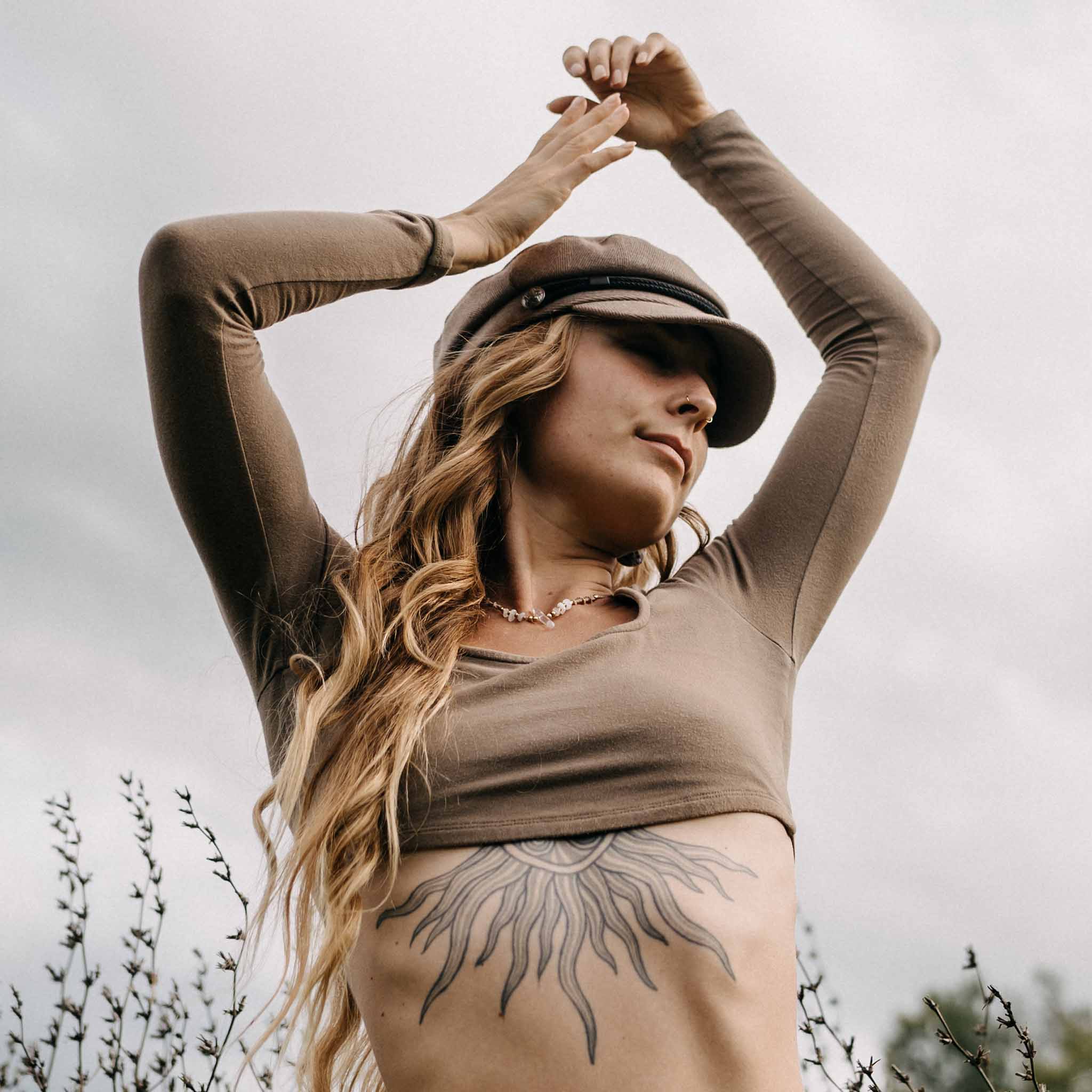 Elysira Gold Rose Necklace