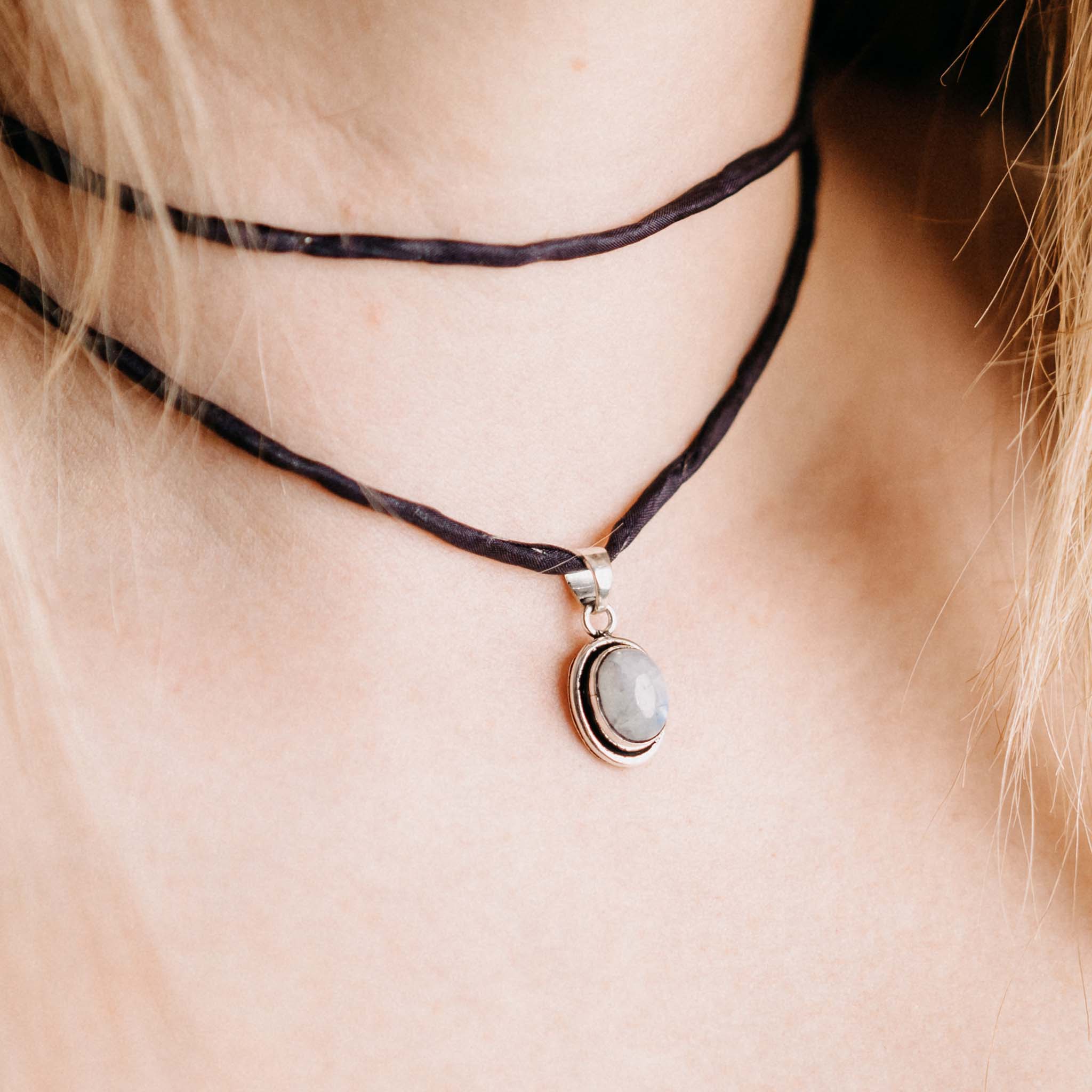 Kettenanhänger Bina Mondstein Silber