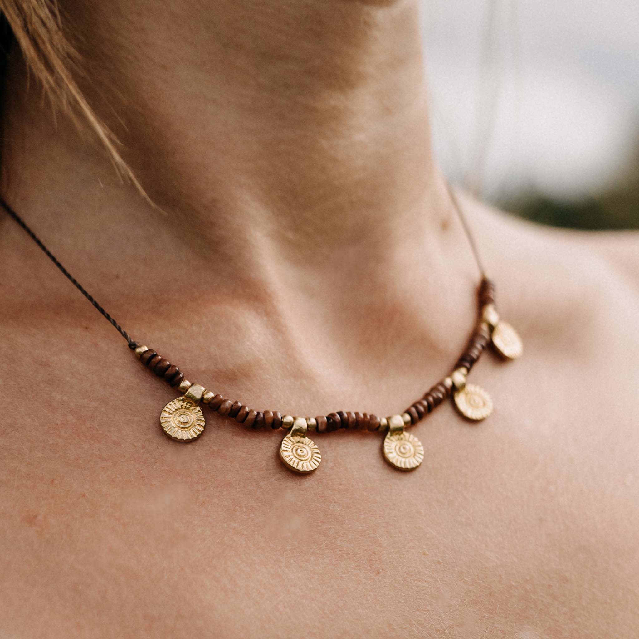 Halskette Zyphira Gold Braun