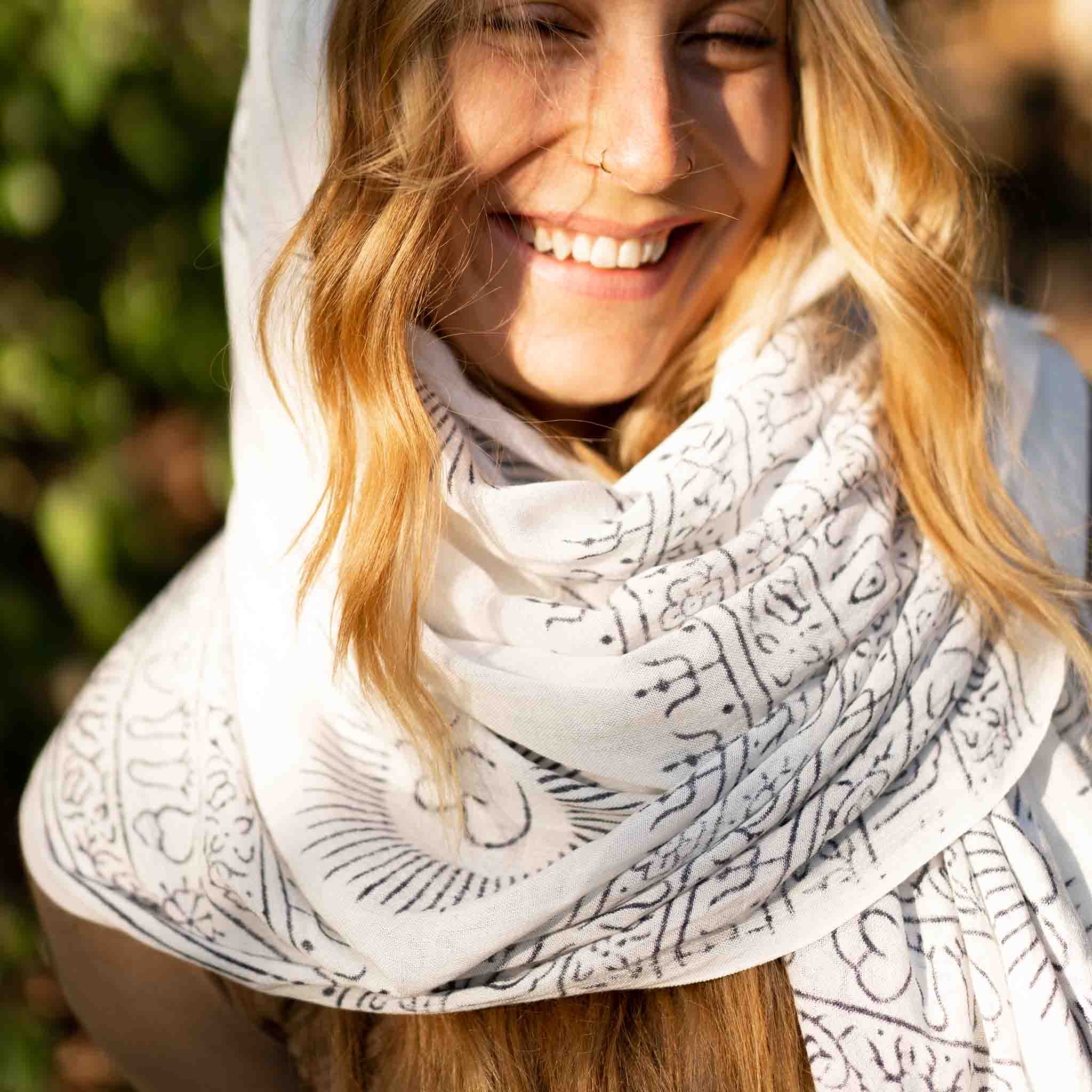 Mantra Tuch Opalia