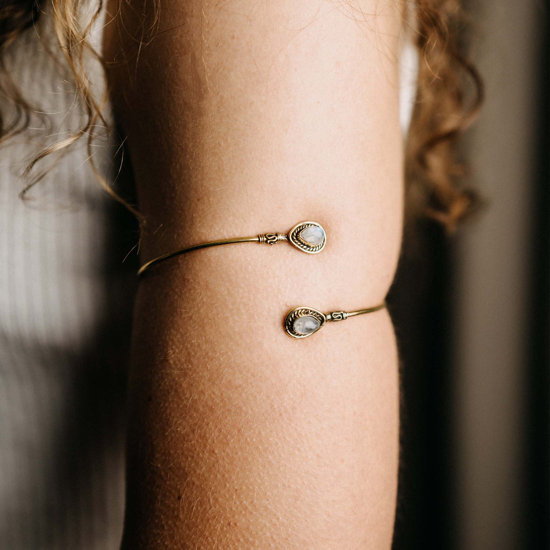 Upper arm band Elowen Gold