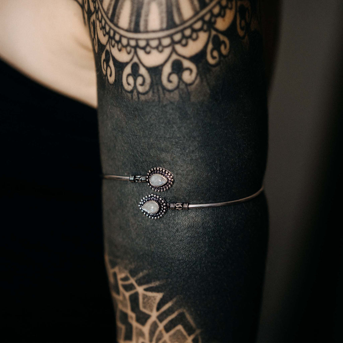 Upper arm band Devika Silver