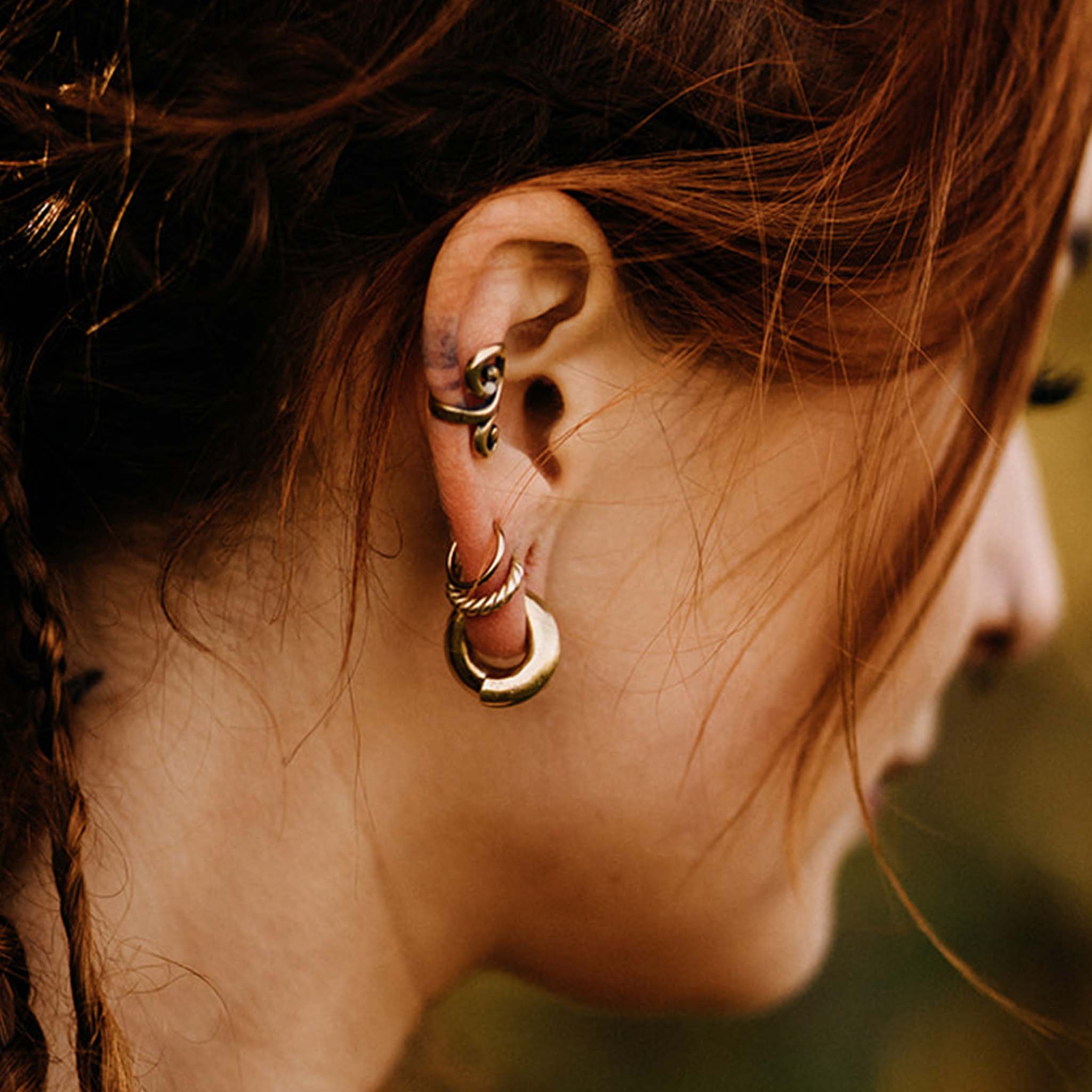 Ear Weights Minimal Golden Loops