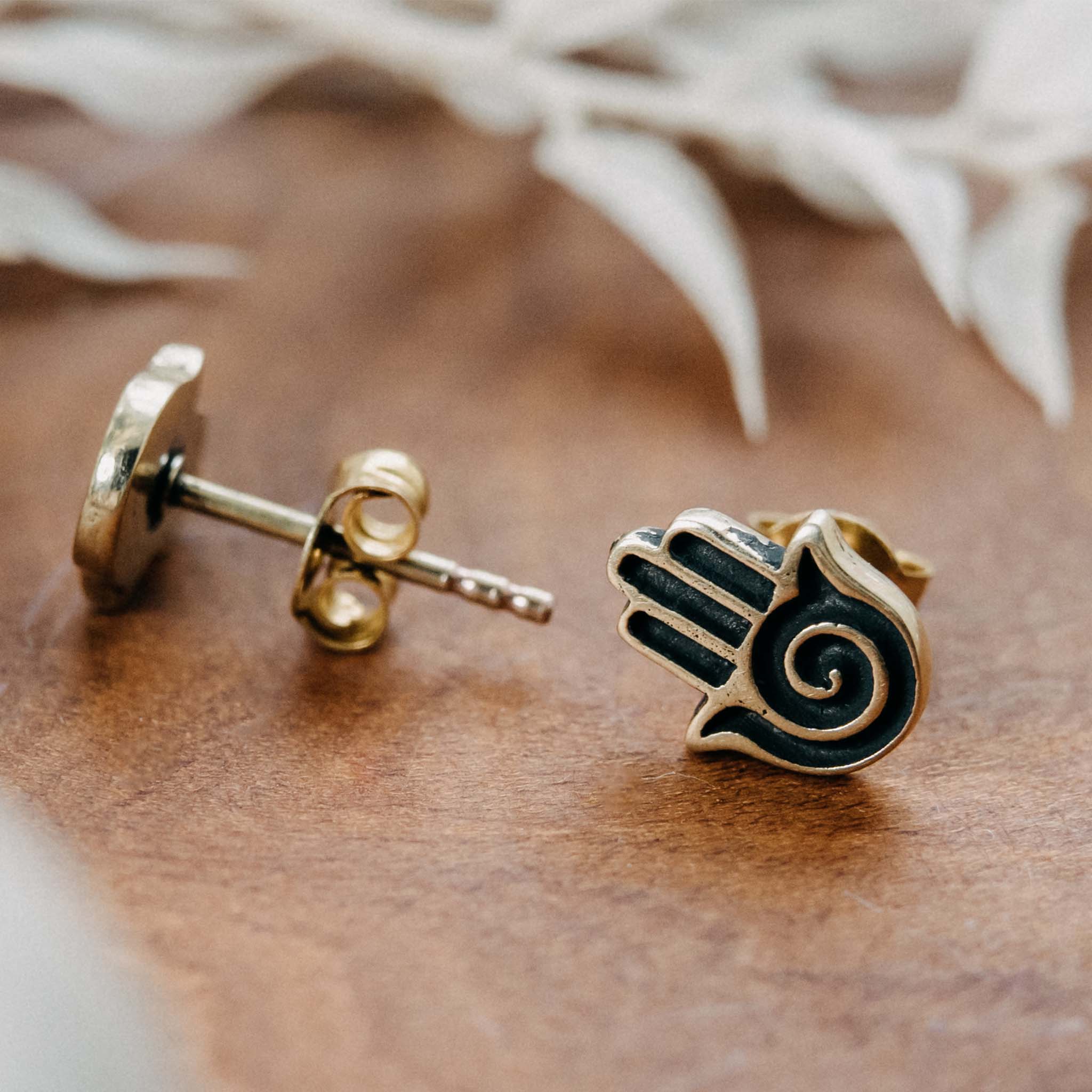Studs Hand of Fatima Gold