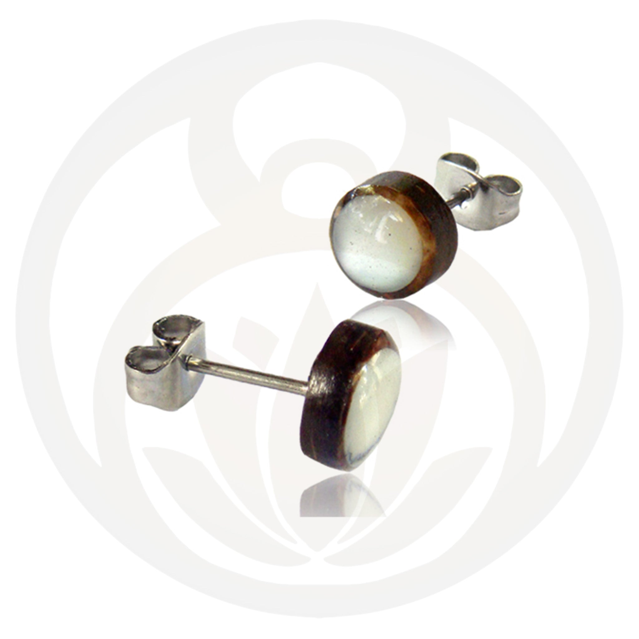 Rai wood mother-of-pearl earrings