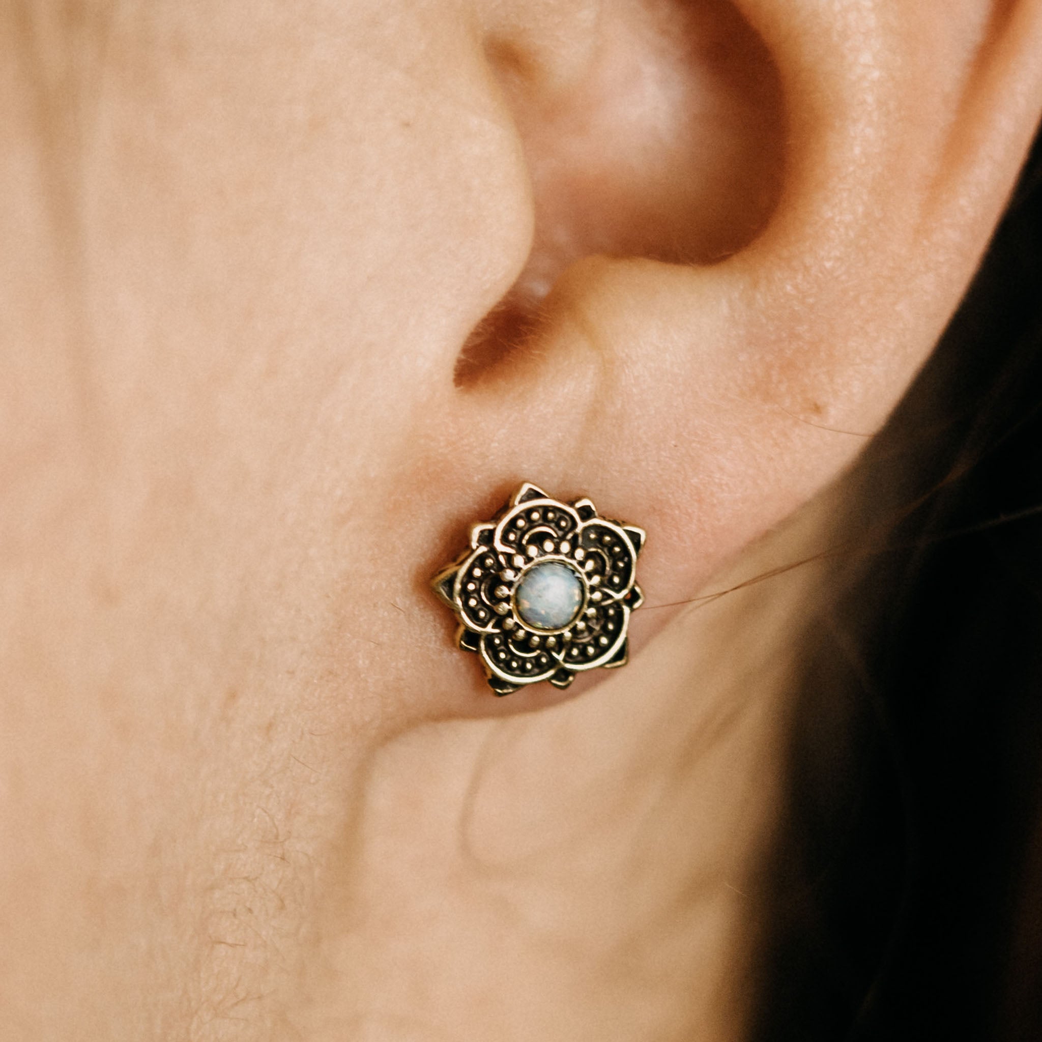 Ohrstecker Pavitra Gold Opal