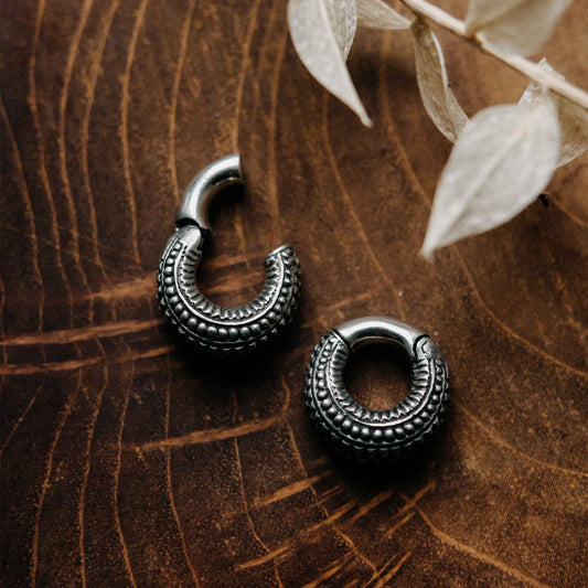 Small creoles silver magnetic