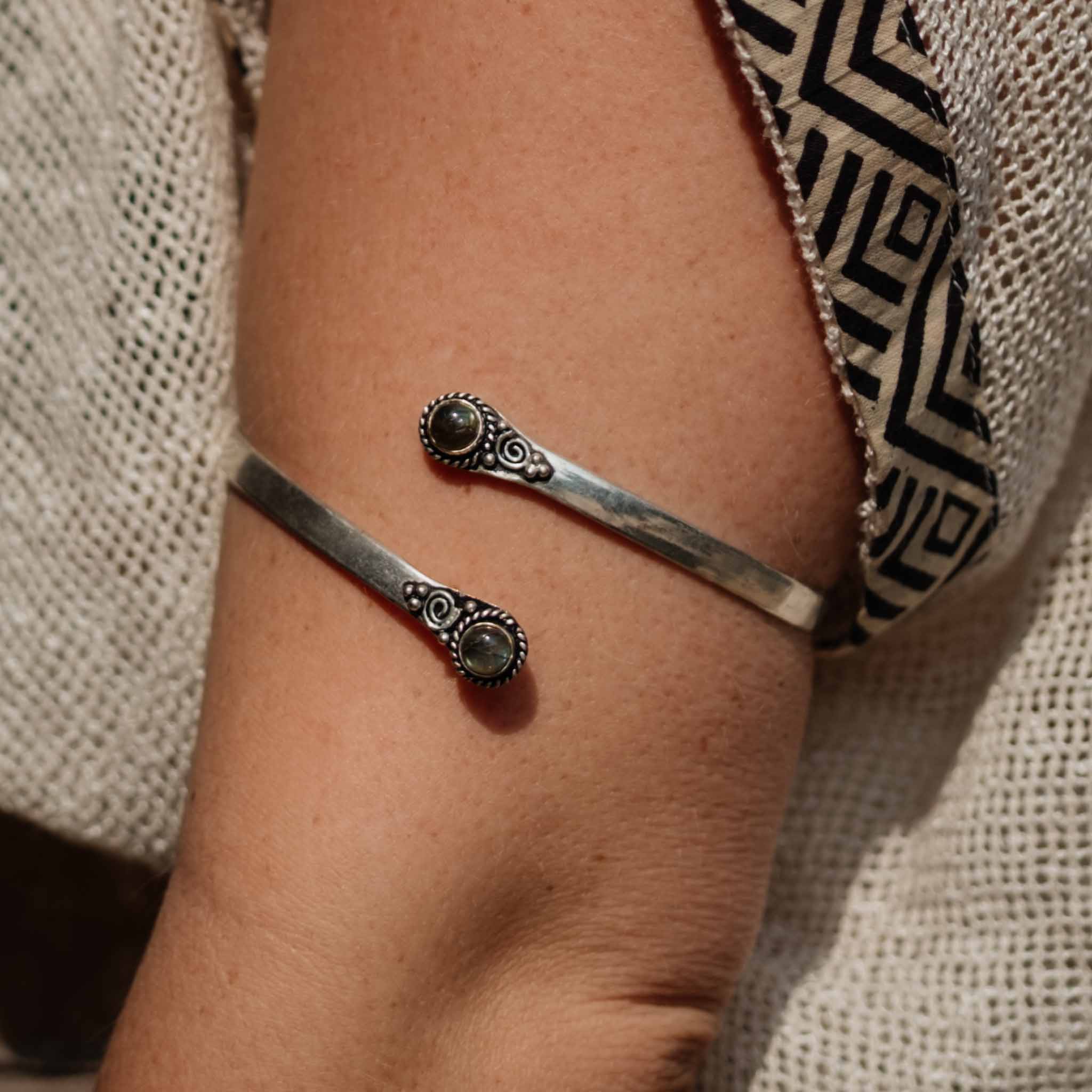 Upper arm band Falguni Silver