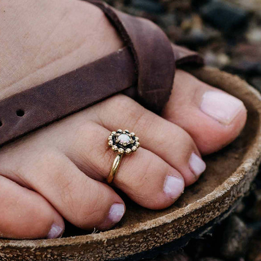Toe ring sun gold