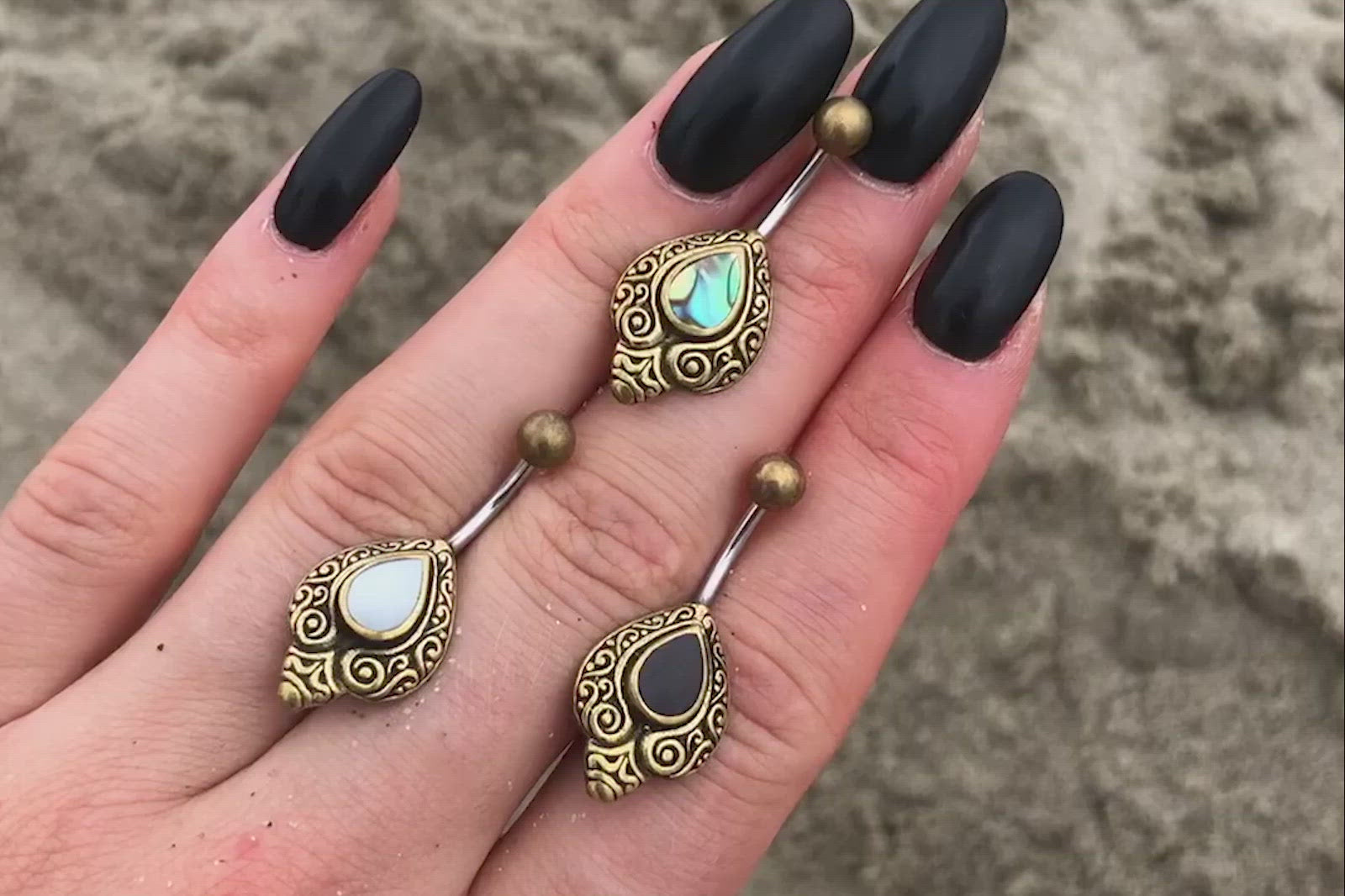 Belly Button Piercing Skadi Gold Healing Stone