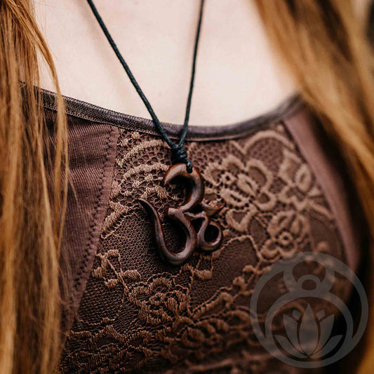 Necklace Ohm Wood
